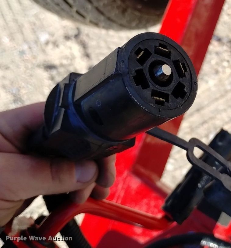 image for item LN9975 2003 Crownline  230BR boat