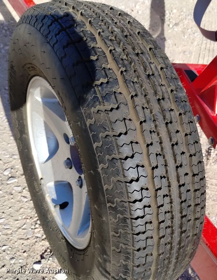 image for item LN9975 2003 Crownline  230BR boat