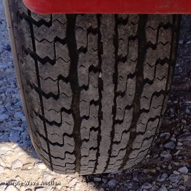 image for item LN9975 2003 Crownline  230BR boat