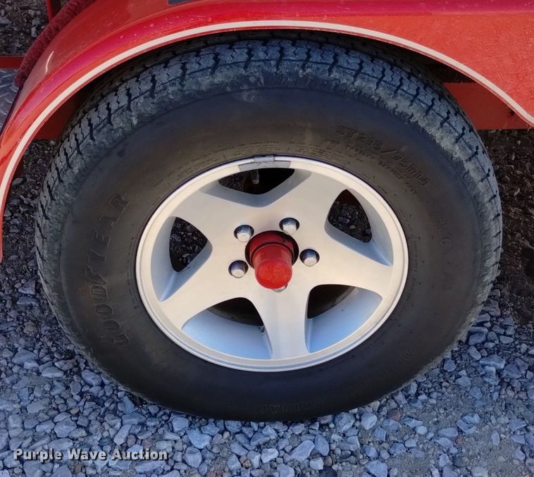 image for item LN9975 2003 Crownline  230BR boat