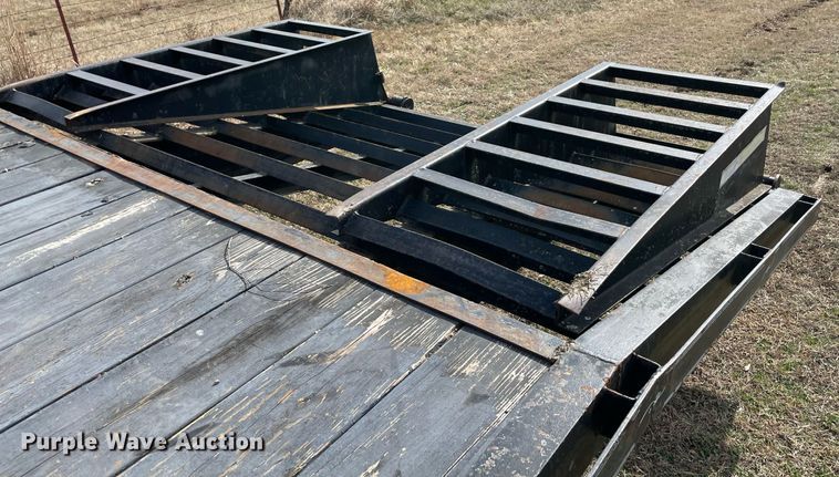 image for item LV9222 2002 Kearney equipment trailer