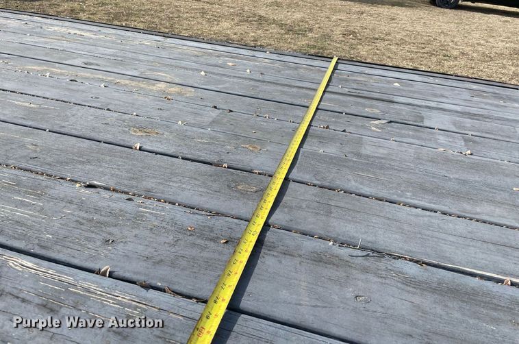 image for item LV9222 2002 Kearney equipment trailer