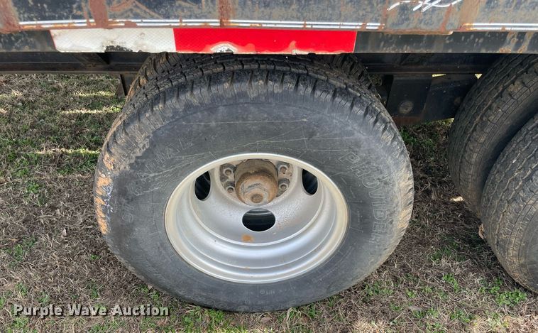 image for item LV9222 2002 Kearney equipment trailer