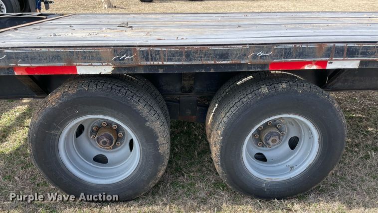 image for item LV9222 2002 Kearney equipment trailer