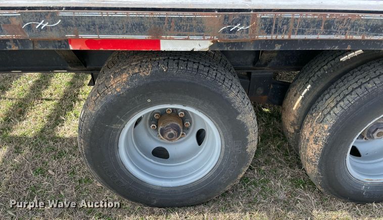 image for item LV9222 2002 Kearney equipment trailer