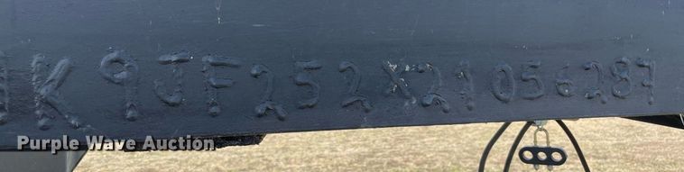 image for item LV9222 2002 Kearney equipment trailer