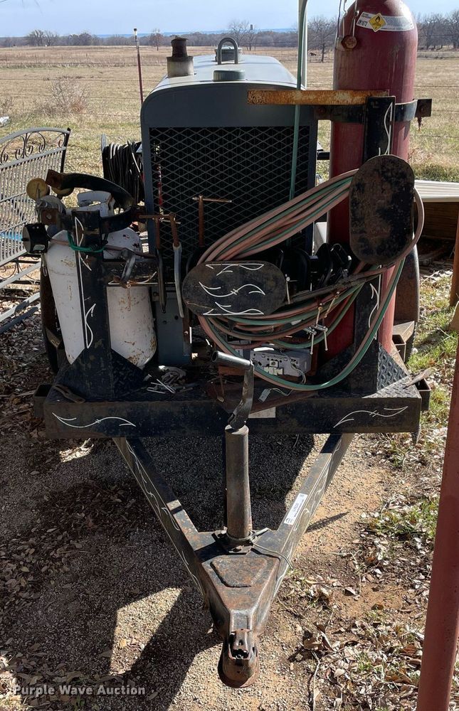 image for item LV9229 Lincoln SA-200 welding trailer