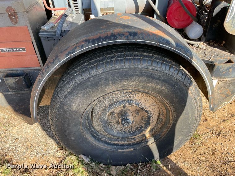 image for item LV9229 Lincoln SA-200 welding trailer