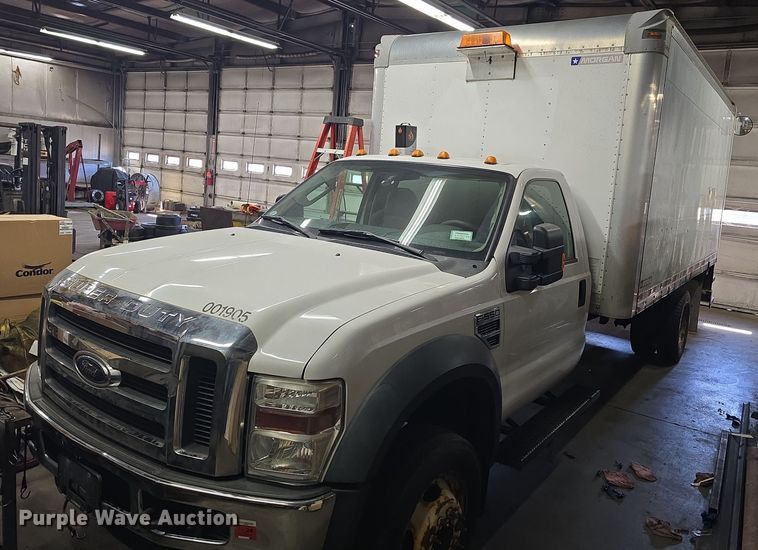 image for item ME9299 2010 Ford F550 Super Duty XLT box truck