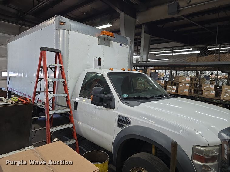 image for item ME9299 2010 Ford F550 Super Duty XLT box truck