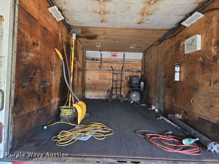 image for item ME9299 2010 Ford F550 Super Duty XLT box truck