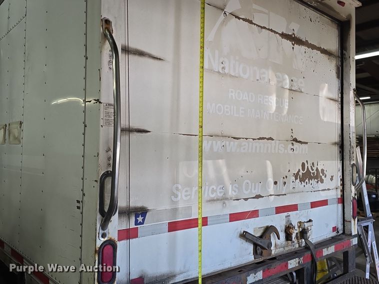 image for item ME9299 2010 Ford F550 Super Duty XLT box truck