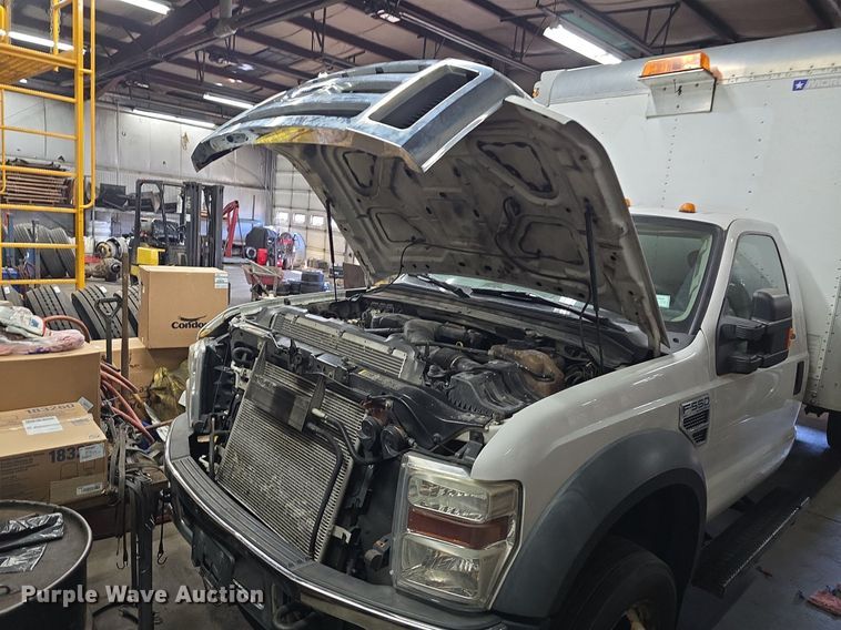 image for item ME9299 2010 Ford F550 Super Duty XLT box truck
