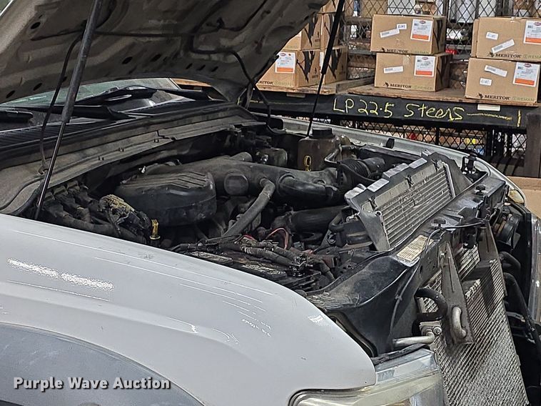 image for item ME9299 2010 Ford F550 Super Duty XLT box truck