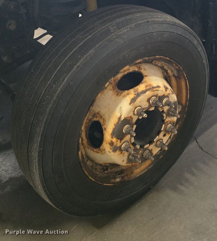 image for item ME9299 2010 Ford F550 Super Duty XLT box truck