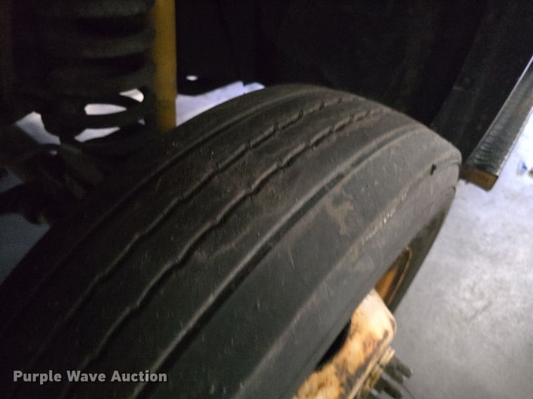 image for item ME9299 2010 Ford F550 Super Duty XLT box truck