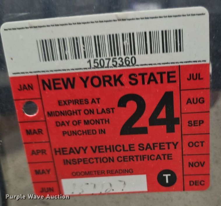 image for item ME9299 2010 Ford F550 Super Duty XLT box truck