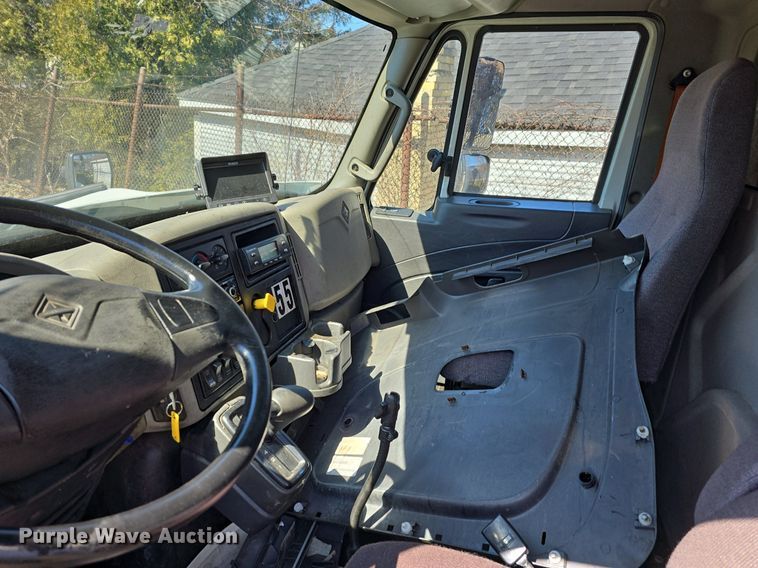 image for item ME9300 2018 International  4300 refrigerated truck