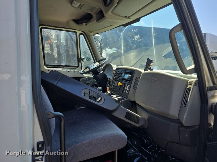 image for item ME9300 2018 International  4300 refrigerated truck