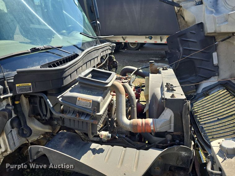 image for item ME9300 2018 International  4300 refrigerated truck