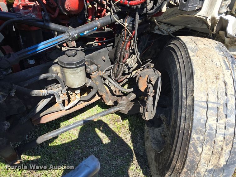 image for item ME9300 2018 International  4300 refrigerated truck