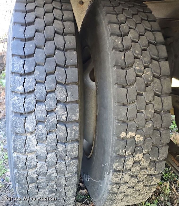 image for item ME9300 2018 International  4300 refrigerated truck