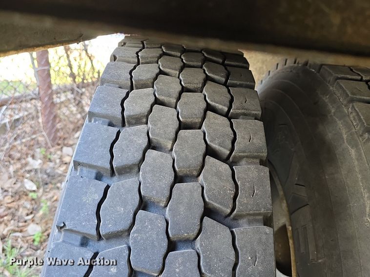 image for item ME9300 2018 International  4300 refrigerated truck