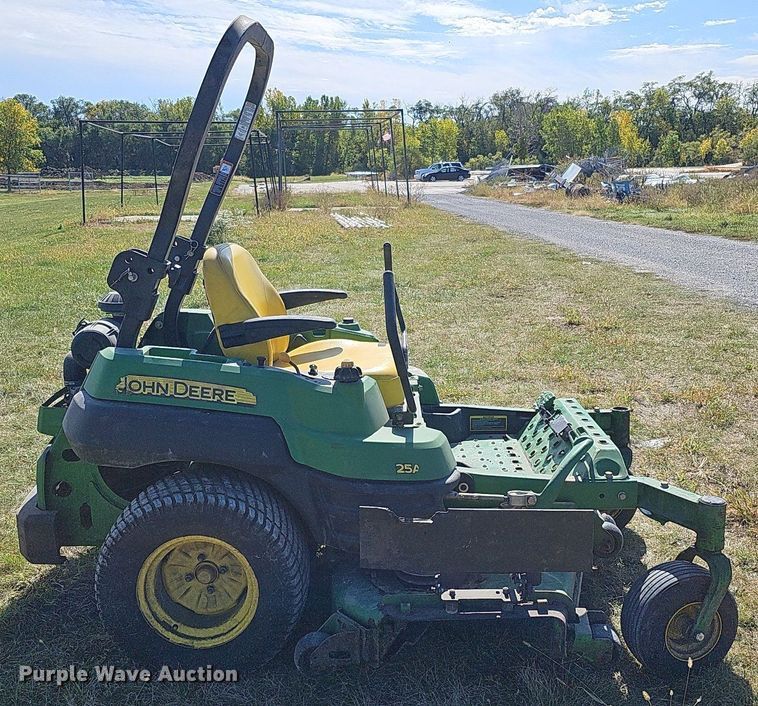 image for item MH9359 2009 John Deere Z925 ZTR lawn mower