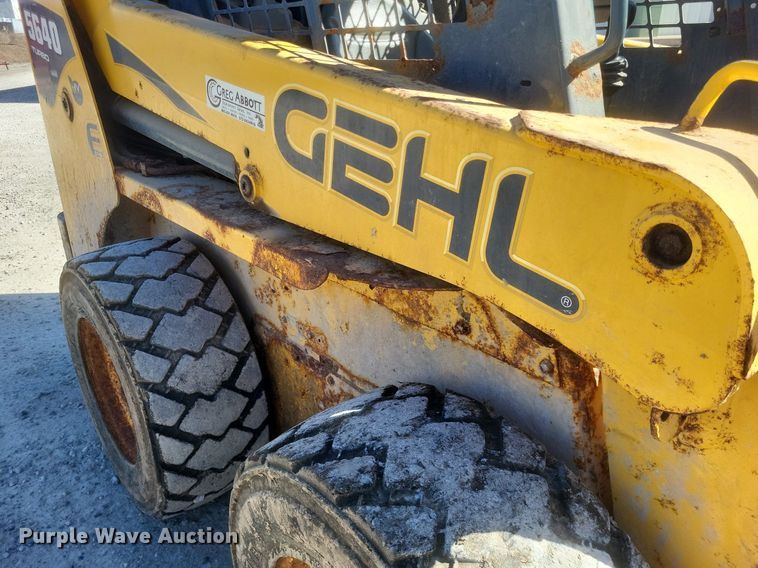 image for item MJ9035 2012 Gehl 5640 E skid steer loader