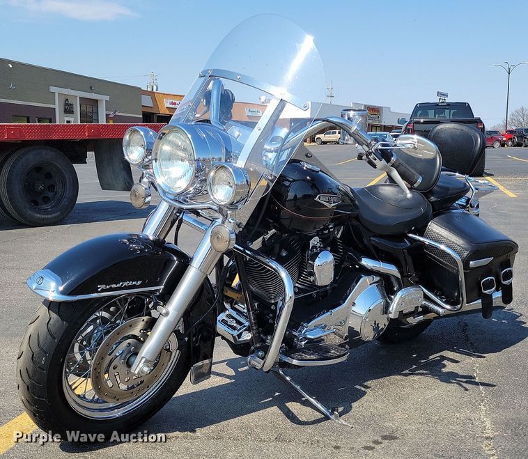 image for item MQ9702 2002 Harley Davidson  Road King motorcycle