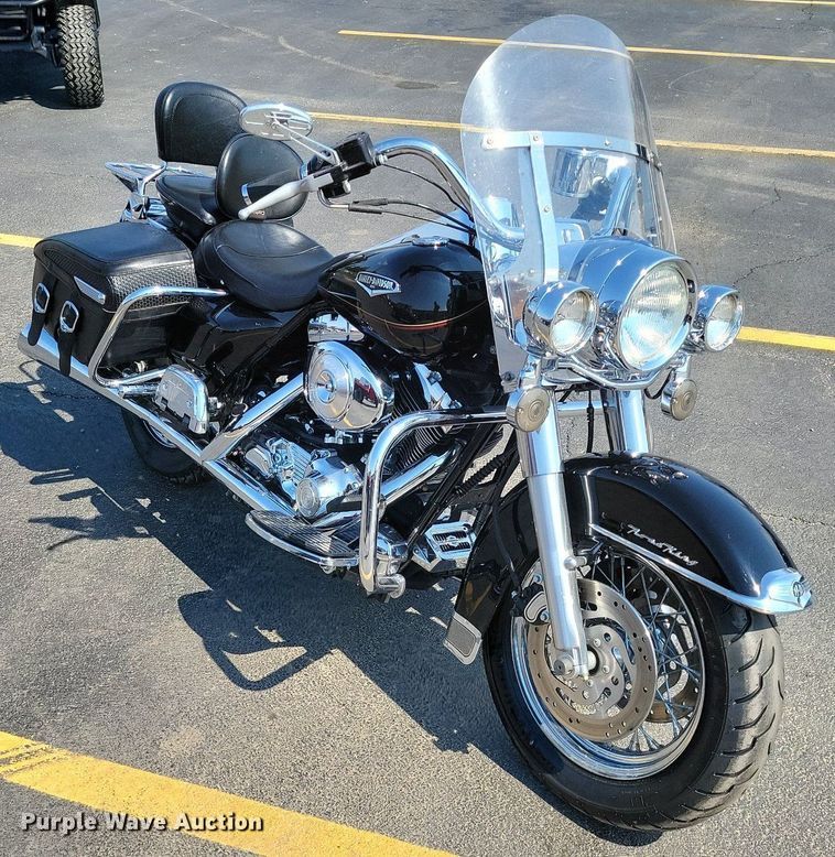 image for item MQ9702 2002 Harley Davidson  Road King motorcycle