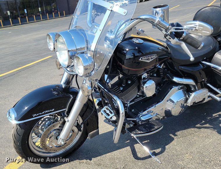 image for item MQ9702 2002 Harley Davidson  Road King motorcycle