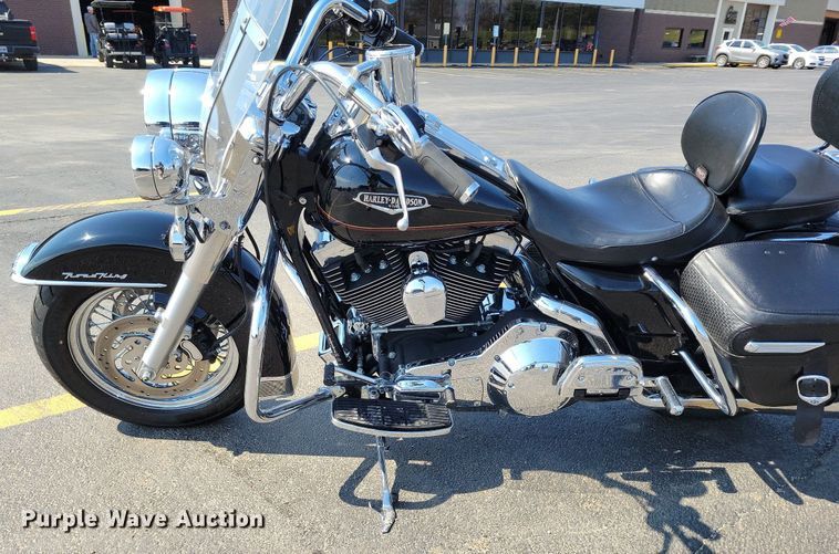 image for item MQ9702 2002 Harley Davidson  Road King motorcycle