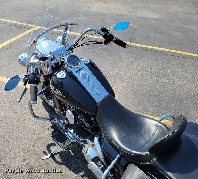 image for item MQ9702 2002 Harley Davidson  Road King motorcycle