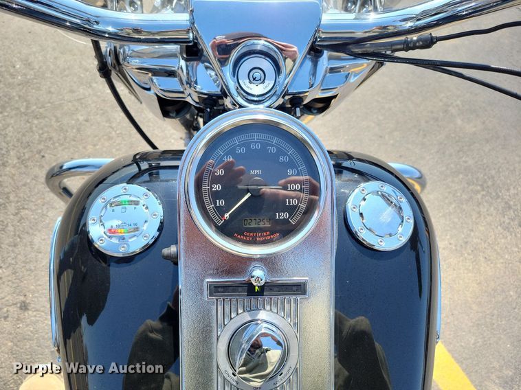 image for item MQ9702 2002 Harley Davidson  Road King motorcycle