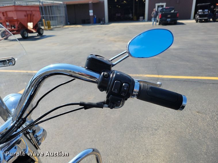 image for item MQ9702 2002 Harley Davidson  Road King motorcycle