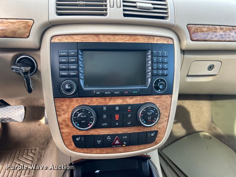 image for item NB9357 2008 Mercedes Benz  R350 