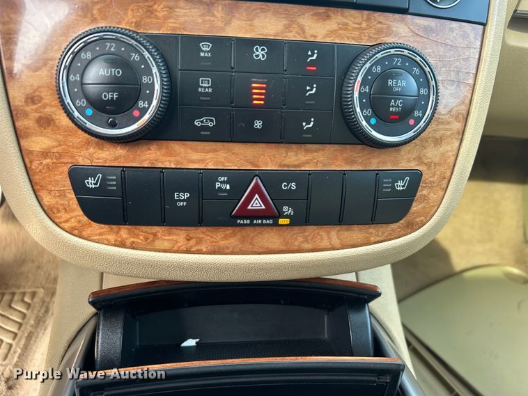 image for item NB9357 2008 Mercedes Benz  R350 