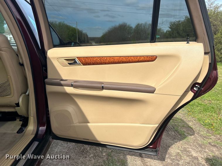 image for item NB9357 2008 Mercedes Benz  R350 