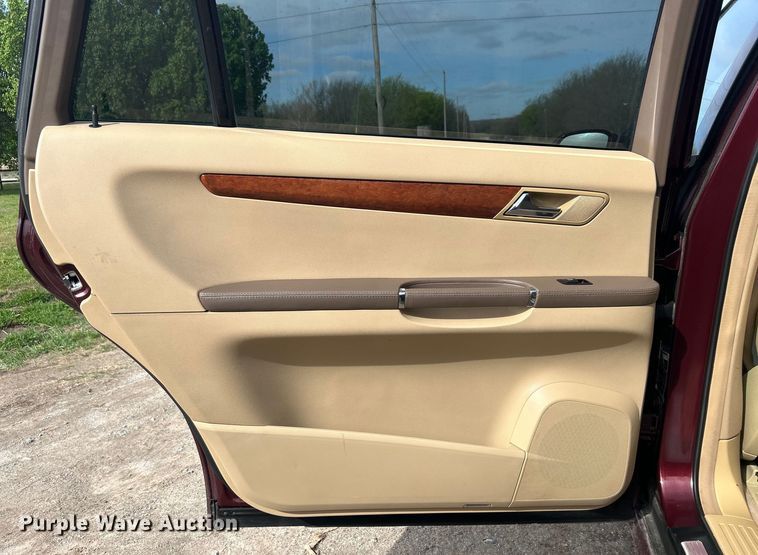 image for item NB9357 2008 Mercedes Benz  R350 