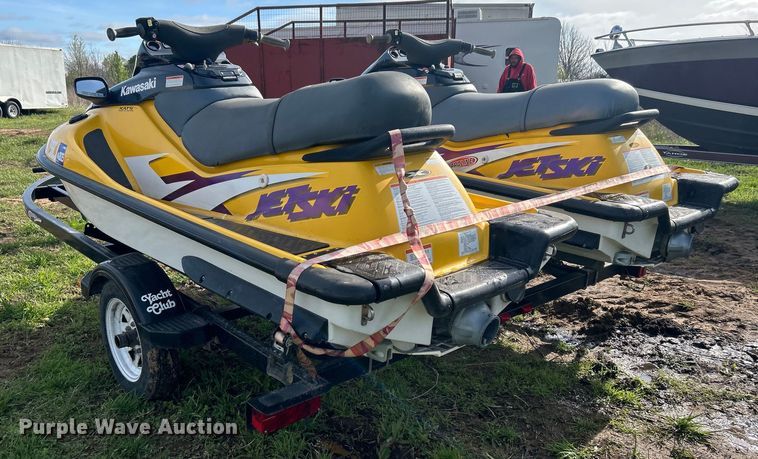 image for item NB9358 (2) 1998 Kawasaki 1100ZXi personal watercraft