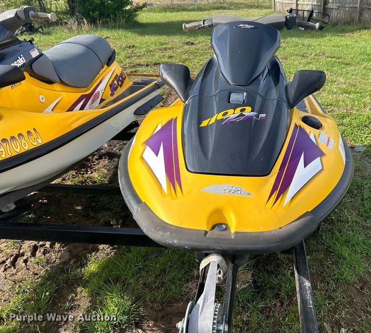 image for item NB9358 (2) 1998 Kawasaki 1100ZXi personal watercraft