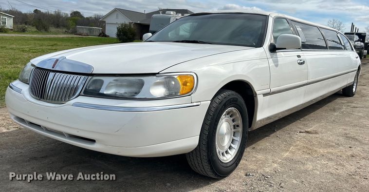 image for item NB9360 2001 Lincoln Krystal  limousine