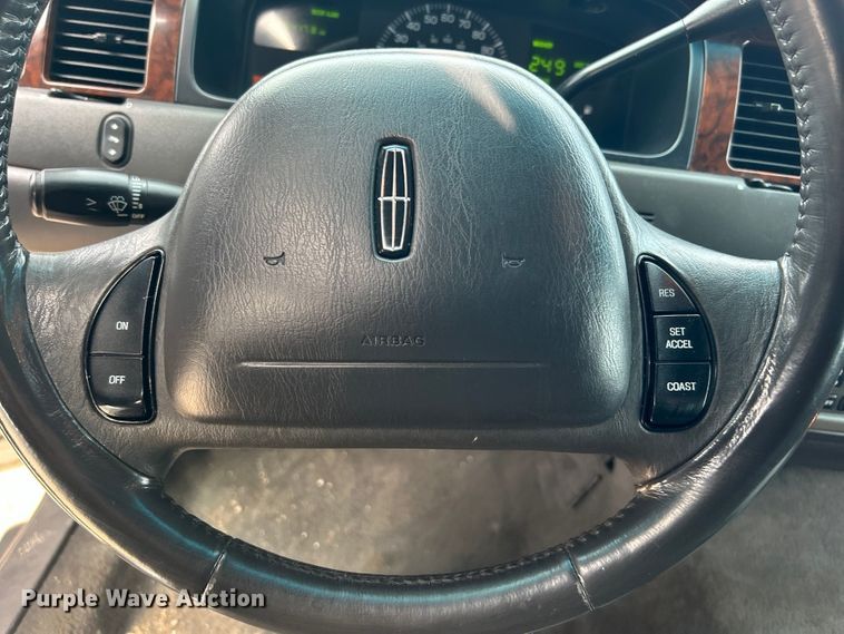 image for item NB9360 2001 Lincoln Krystal  limousine