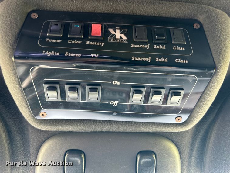 image for item NB9360 2001 Lincoln Krystal  limousine