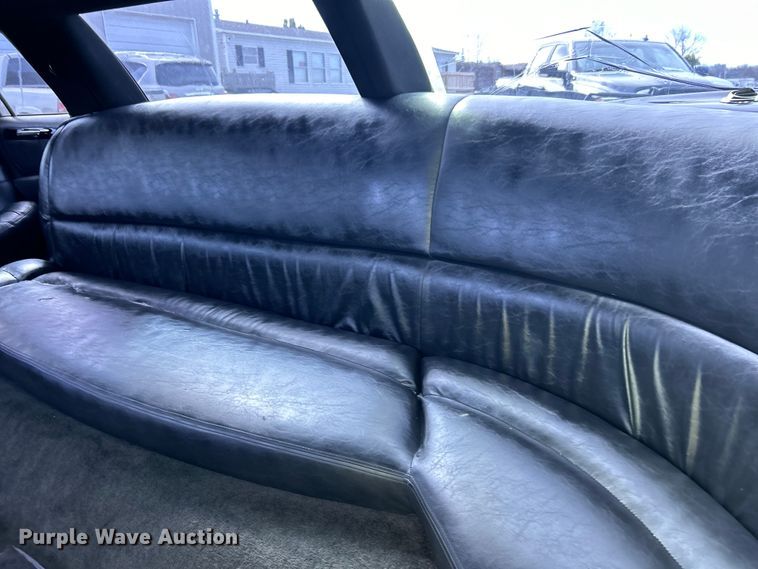 image for item NB9360 2001 Lincoln Krystal  limousine