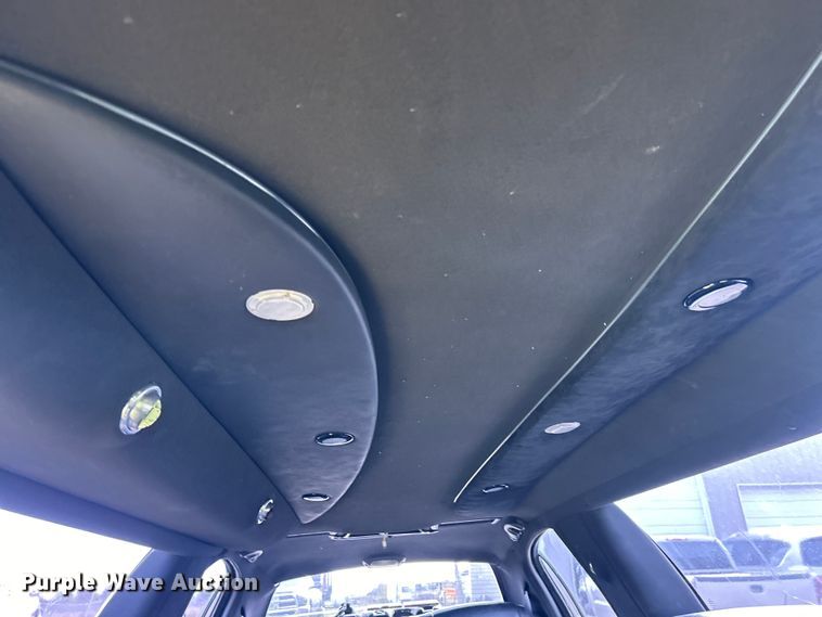 image for item NB9360 2001 Lincoln Krystal  limousine