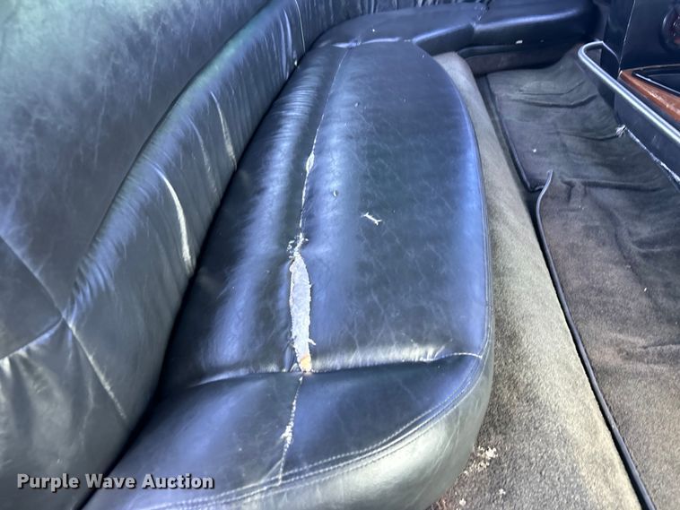 image for item NB9360 2001 Lincoln Krystal  limousine