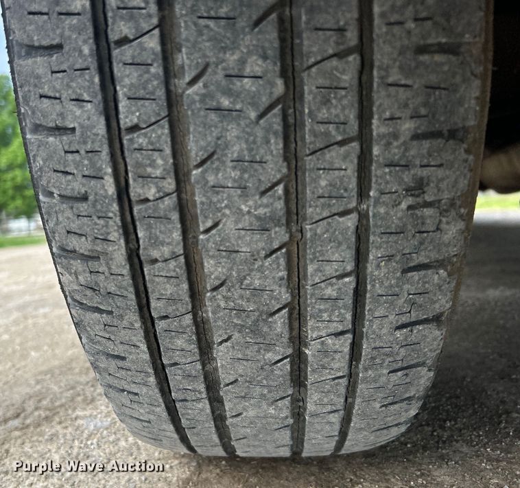 image for item NB9360 2001 Lincoln Krystal  limousine