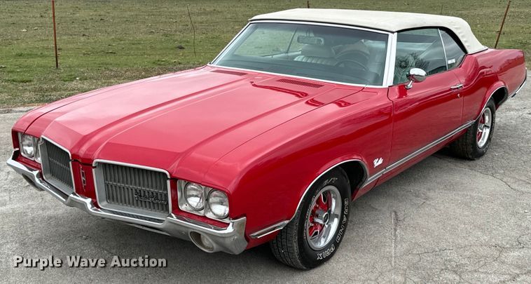 image for item ND9068 1971 Oldsmobile Cutlass convertible